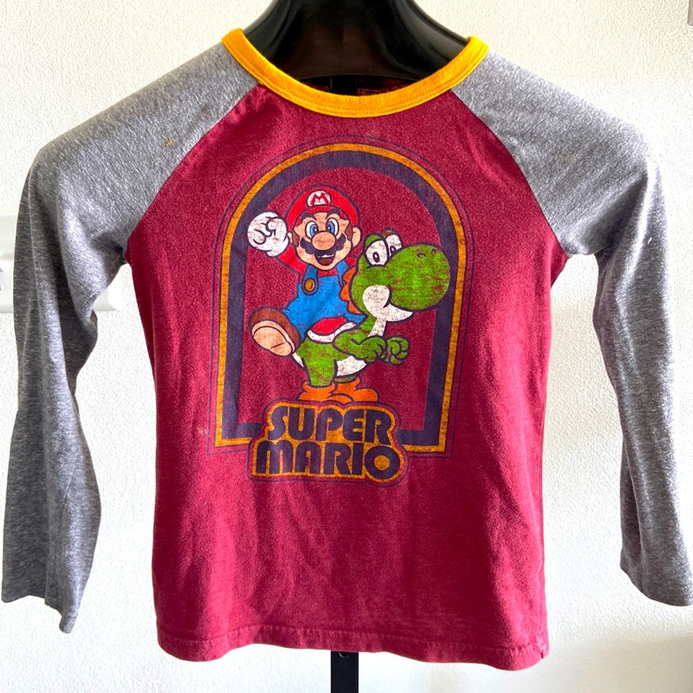 Sonoma Mario .bros long sleeve shirt boy’s size 8 like new!!